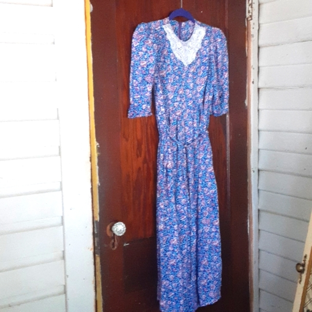 Jane Schaffhausen for Belle France Vintage 80's Floral maxi dress lace